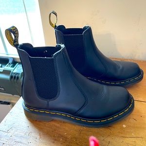 EUC Doc Marten Chelsea Boots